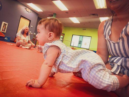 Crawling muscle and balance exercise