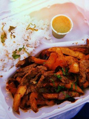 Lomo saltado