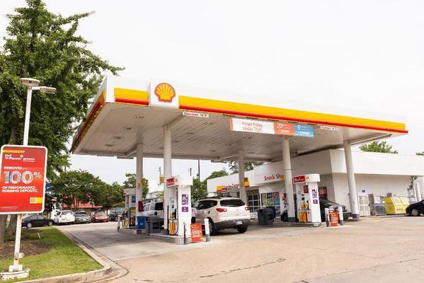 Fuel up at Shell located at 6001 Greenbelt Road Berwyn Heights, MD!