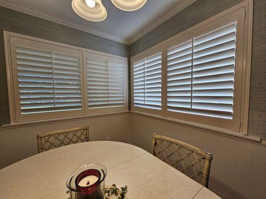 Norman Normandy Wood Shutters gave this dining room a nice touch. #norman #classicblindsetc