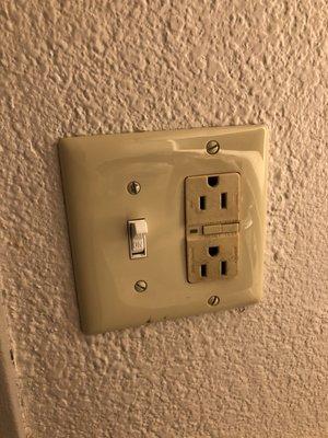 They updated but then kept these old, yellowed outlets/switch covers