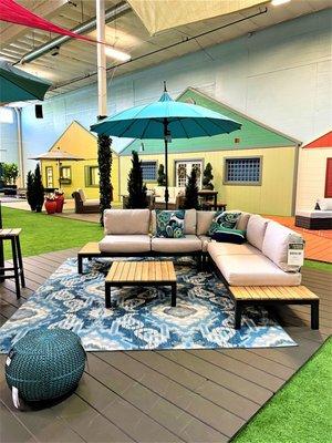 Seasonal patio & outdoor furniture