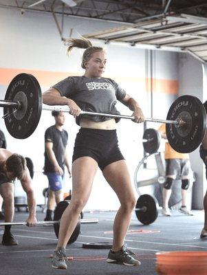 Group Fitness in Sherman Texas girls who lift weights