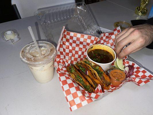 Rojo plate con queso and horchata