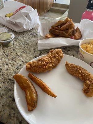 Cajun Tenders, Fries, Mac-N-Cheese