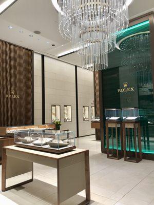 Rolex Boutique LV Luxury Jewelers / Crystals Shops