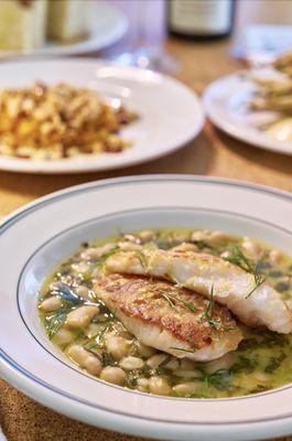 ROASTED FISH 
CANNELLINI BEANS, WHITE SAGE, & BUTTERY BROTH