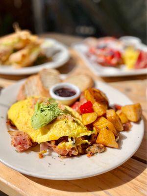 Vees Cafe Omelette Breakfast