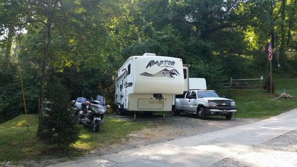 RV site #1 guests from NC passing thru for a restful stay @ The Simple Life