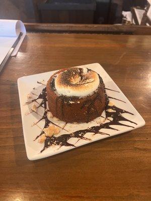 Campfire S'more Lava Cake... AMAZINGNESS!!