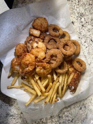 Captains chest scallops, shrimp, fries.