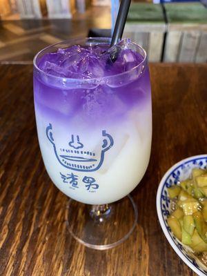 Calpis w Butterfly pea tea