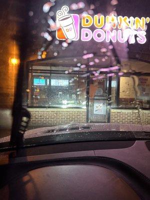 Let's get real 4am not open 2nd day in a row fix your issues Dunkin