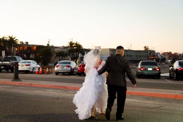 Hand strap used by the bride and the groom!