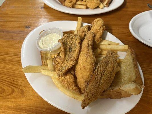 Catfish plate