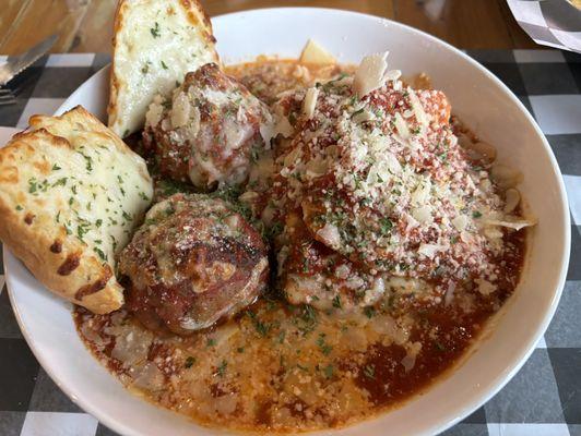 Lasagna with meatballs