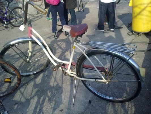 Old Schwinn cruiser