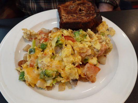 vege scramble  raisin toast