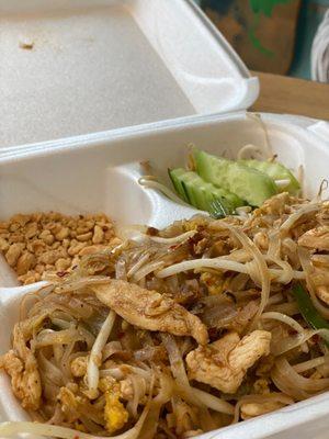 Chicken pad thai to go