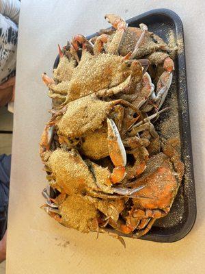 Crabs with medium seasoning