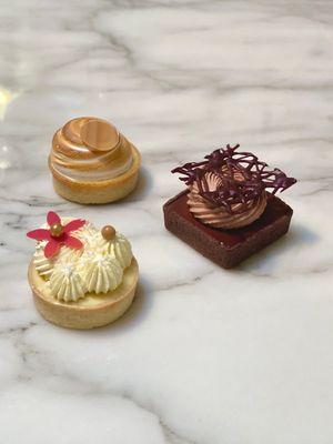 tartlet trio: yuzu meringue, opulence you own everything, island girl (06/2023)