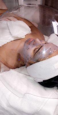 Oxygen facial