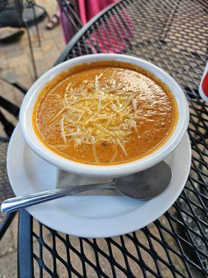 Tomato bisque, served with oyster crackers