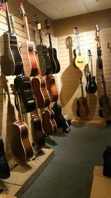 Acoustic guitar area