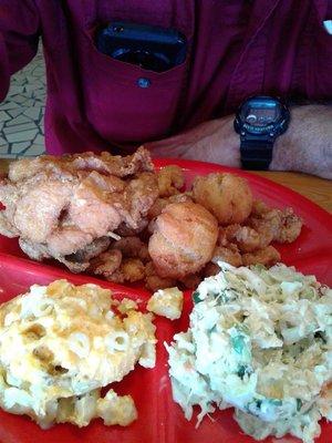 Hubby had Shrimp and Chicken with mac n cheese and coleslaw. he loves the hush puppies!