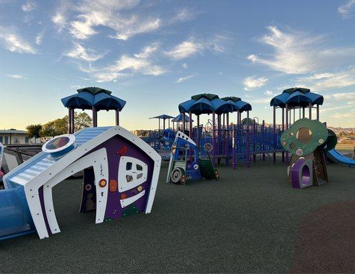 Montague Elementary School - Play Yard