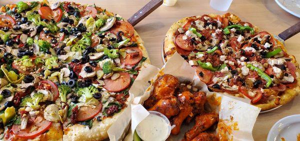 Treehugger pizza, Buffalo Wings and Kitchensink pizza