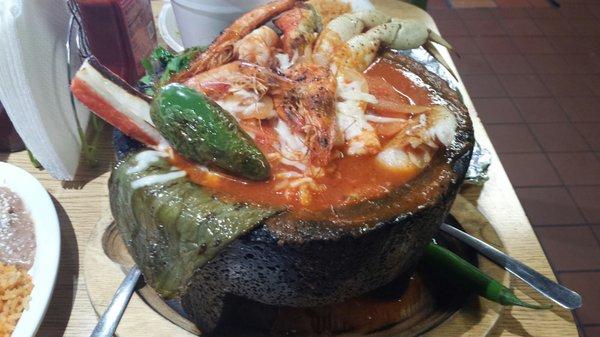 Molcajete de mariscos