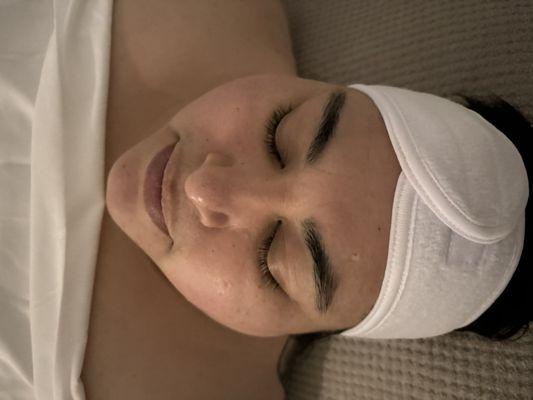 Dermaplaning deluxe facial