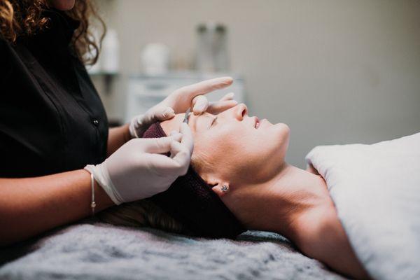 Offering speciality skin services like Dermaplaning by Certified & Licensed Estheticians.