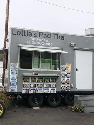 Food cart at Beehive Station