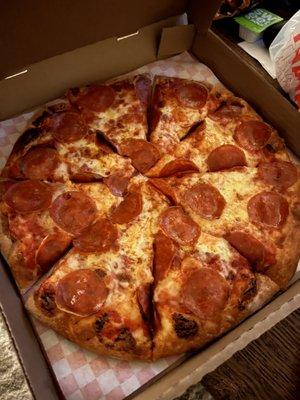 Medium pepperoni pizza