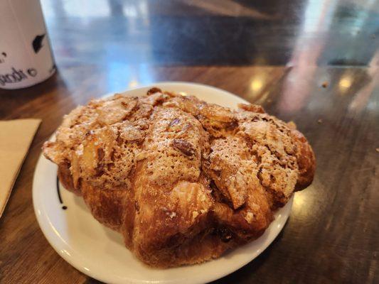 almond croissant