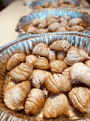 Sfogliatelle napoletane catering size