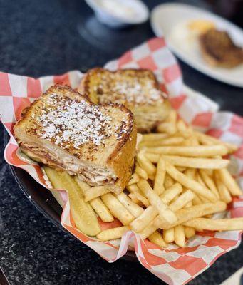 Monte Cristo Sandwich