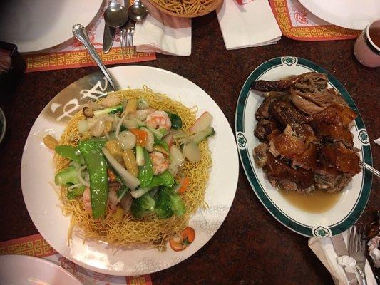 Surprisingly, the seafood pan fried noodle  is very good with many ingredients and the roast duck is great as well. Taste is very good