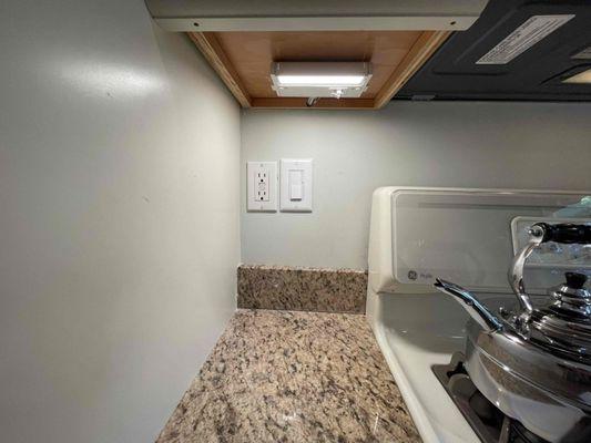 Under cabinet lighting