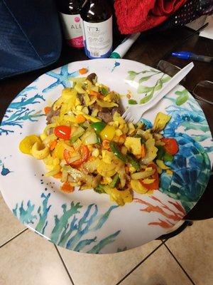 Beef pattie, onions,  peppers, fresh tumeric, endive and palm hearts.