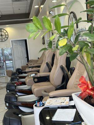 Clean  salon