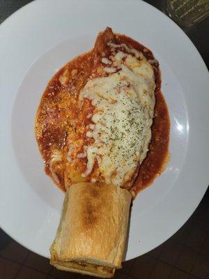 Lasagna with garlic bread