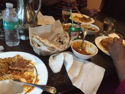 Dinner , lamb vandaloo , chicken birriyani , nan