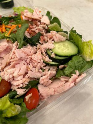 Salad De-light with Turkey shavings