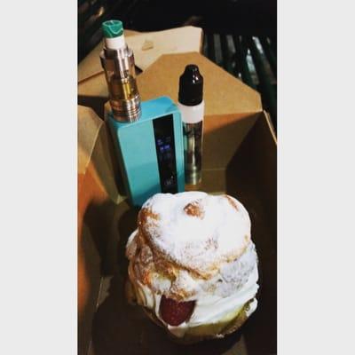 Vaping cream puff war by Skull and Roses