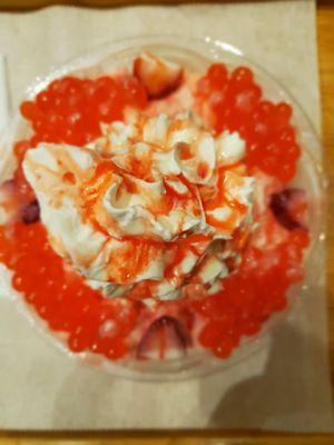 Strawberry bingsu