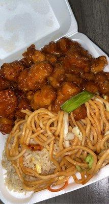 Regular and spicy orange chicken