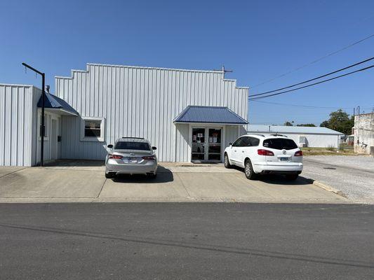 The front of the restaurant.